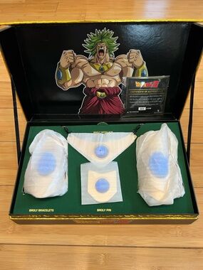 Dragon Ball Z Super Broly Collector's box set Arm Band/Bracelet Limited #6622